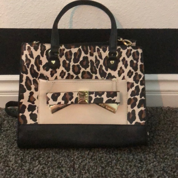 Betsey Johnson Handbags - Betsey Johnson purse